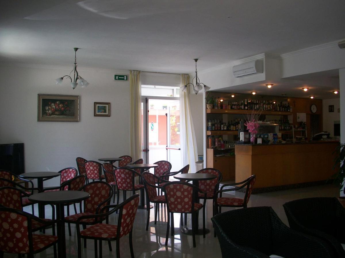 Hotel Liliana Rimini Kültér fotó