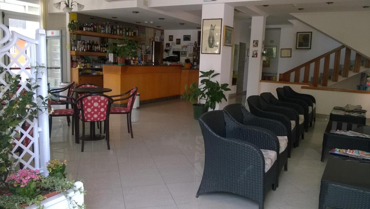 Hotel Liliana Rimini Kültér fotó