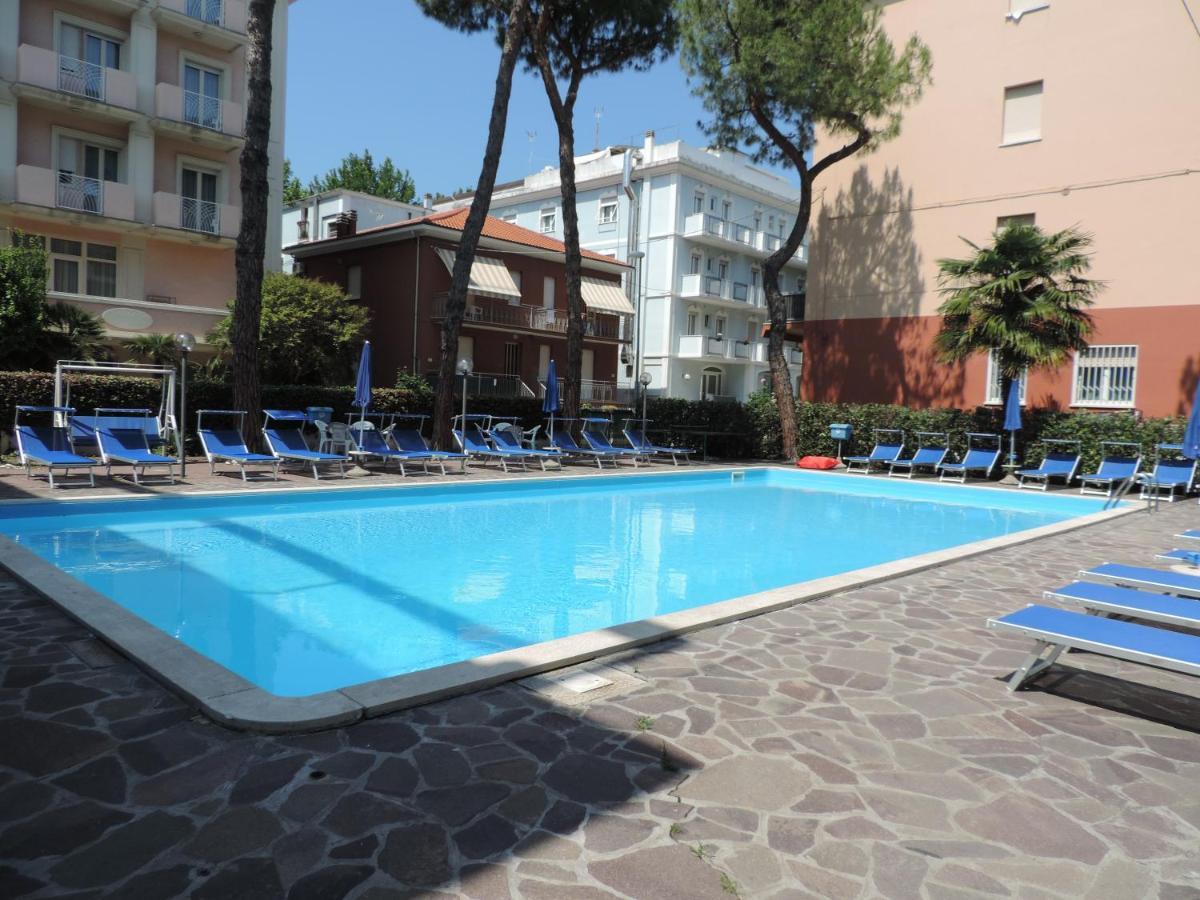 Hotel Liliana Rimini Kültér fotó